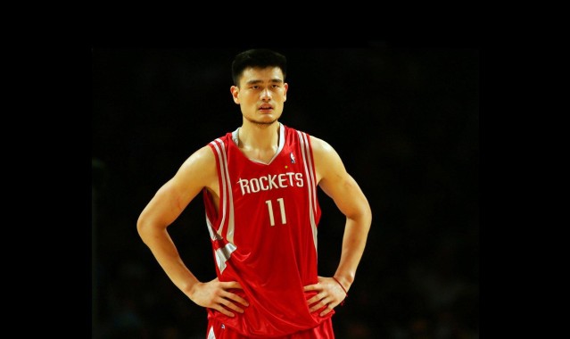 【排列五官方】德凯特拉雷坦承进球未果留小憾 盛赞中锋角色宛若天成